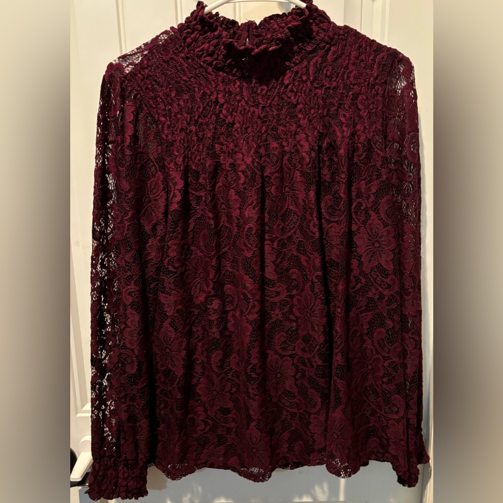 Cable & Gauge size large woman’s top